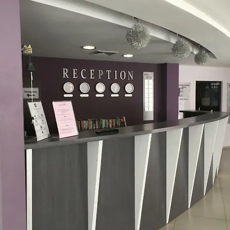 Pollo Apartament * ساني بيتش
