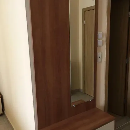 Pollo Apartament Lägenhet Slăntjev Brjag
